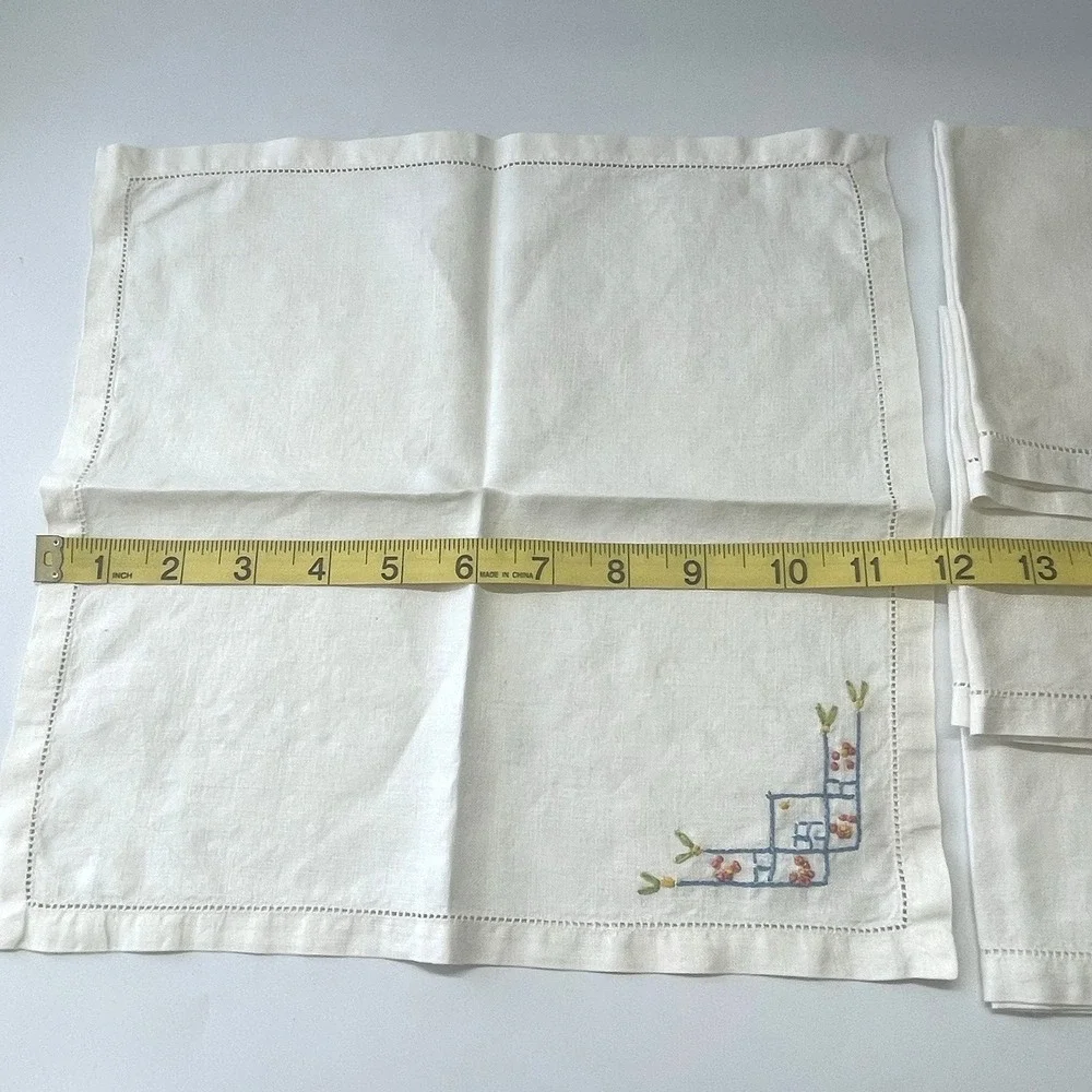 Vintage Hand Embroidered Linen Napkins Floral Corner Cottage Core‎ Set of 4